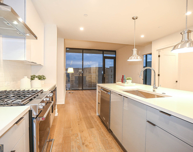 788 W Marietta Street Nw - Photo Thumbnail 10