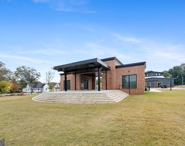 1007 New Lacy Street - Photo Thumbnail 10