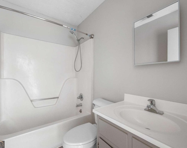 1007 New Lacy Street - Photo Thumbnail 11