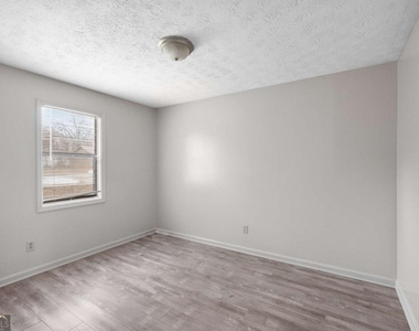 1007 New Lacy Street - Photo Thumbnail 13