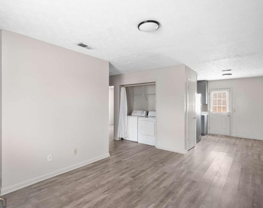 1007 New Lacy Street - Photo Thumbnail 1