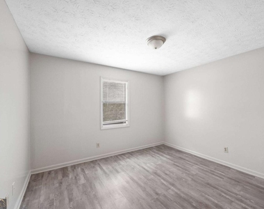 1007 New Lacy Street - Photo Thumbnail 9