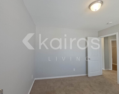 101 Saint Matthew Way - Photo Thumbnail 12