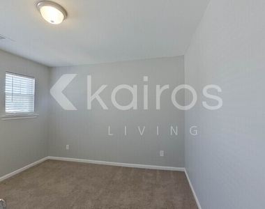 101 Saint Matthew Way - Photo Thumbnail 11