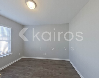 101 Saint Matthew Way - Photo Thumbnail 8