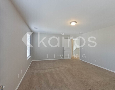 101 Saint Matthew Way - Photo Thumbnail 14
