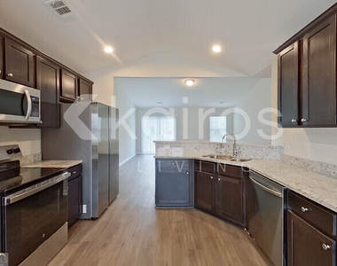 108 Saint Phillip Way - Photo Thumbnail 10