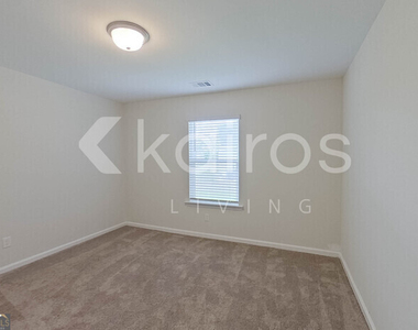 108 Saint Phillip Way - Photo Thumbnail 13