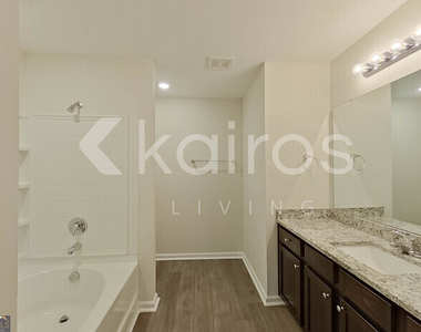 108 Saint Phillip Way - Photo Thumbnail 21