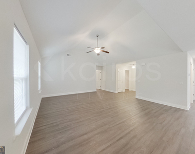 231 Western Red Cedar Drive - Photo Thumbnail 10