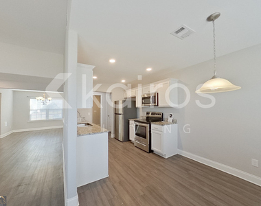 228 Western Red Cedar Drive - Photo Thumbnail 6