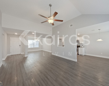 228 Western Red Cedar Drive - Photo Thumbnail 4