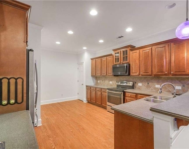 3405 Regent Place Sw - Photo Thumbnail 4