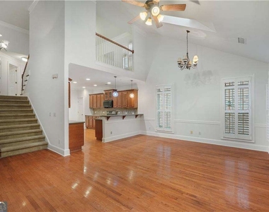 3405 Regent Place Sw - Photo Thumbnail 2