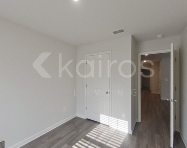 373 Ironwood Court - Photo Thumbnail 15