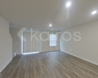 373 Ironwood Court - Photo Thumbnail 1