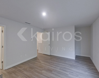 373 Ironwood Court - Photo Thumbnail 9