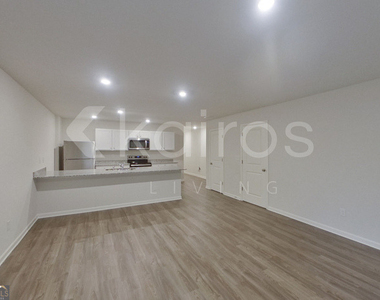 373 Ironwood Court - Photo Thumbnail 4