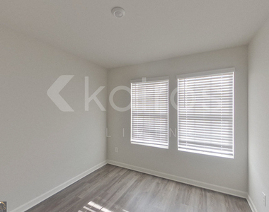 373 Ironwood Court - Photo Thumbnail 11