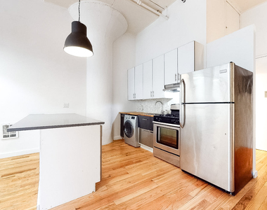 315 Seigel Street - Photo Thumbnail 5