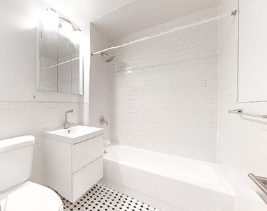 315 Seigel Street - Photo Thumbnail 6