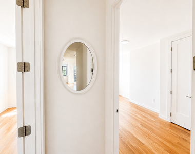673 Knickerbocker Avenue - Photo Thumbnail 7