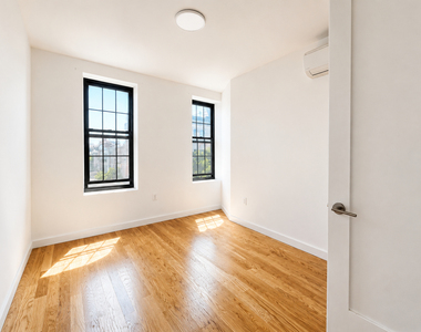 673 Knickerbocker Avenue - Photo Thumbnail 8