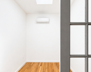 673 Knickerbocker Avenue - Photo Thumbnail 4