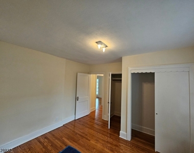48 Bay St - Photo Thumbnail 9