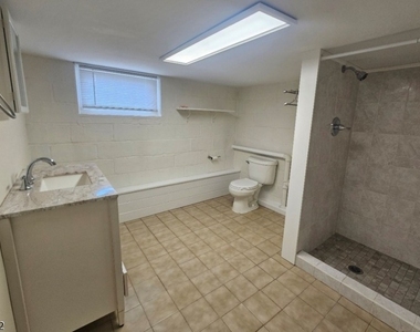 48 Bay St - Photo Thumbnail 14