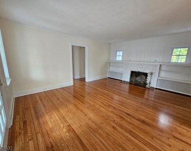 48 Bay St - Photo Thumbnail 6