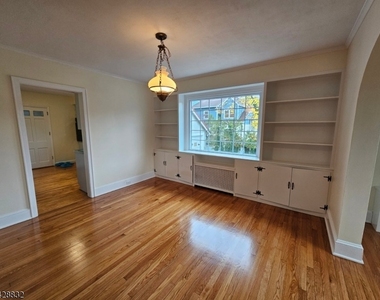 48 Bay St - Photo Thumbnail 3