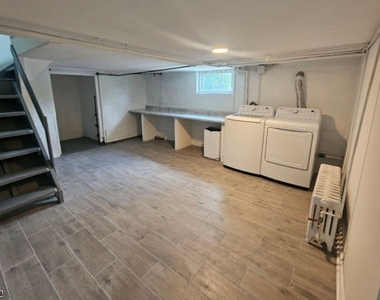 48 Bay St - Photo Thumbnail 13