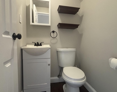 41 Village Green Way - Photo Thumbnail 12