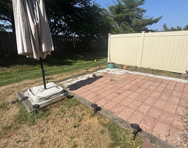 41 Village Green Way - Photo Thumbnail 22