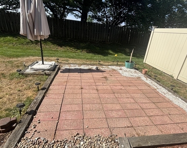 41 Village Green Way - Photo Thumbnail 21