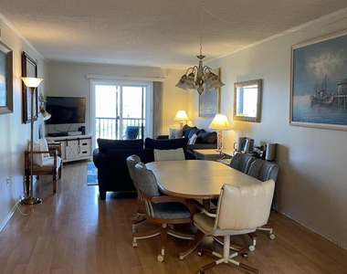 51 Hiering Avenue - Photo Thumbnail 8