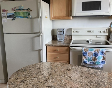 51 Hiering Avenue - Photo Thumbnail 4