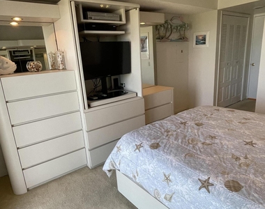 51 Hiering Avenue - Photo Thumbnail 18