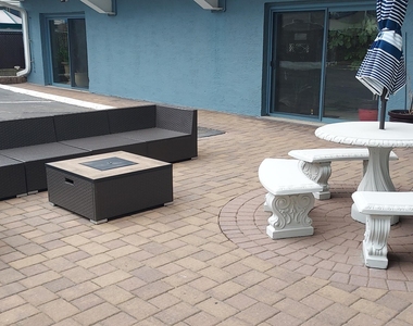 51 Hiering Avenue - Photo Thumbnail 27