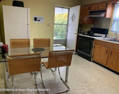 503 Wildwood Road - Photo Thumbnail 5
