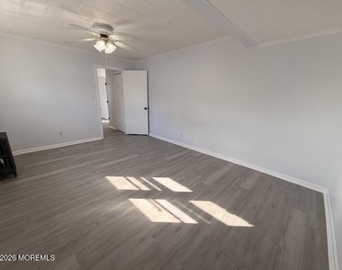 27 Lower Main Street - Photo Thumbnail 11