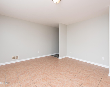 41 Seabreeze Way - Photo Thumbnail 1