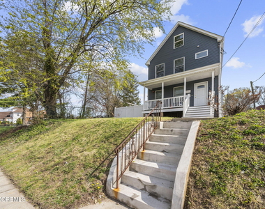 816 King Georges Road - Photo Thumbnail 3