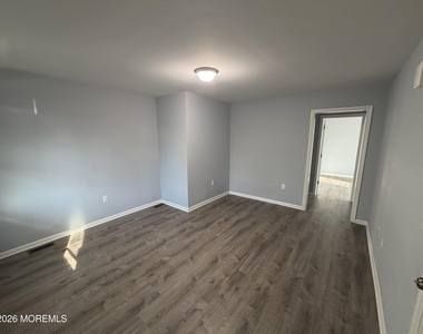 816 King Georges Road - Photo Thumbnail 5
