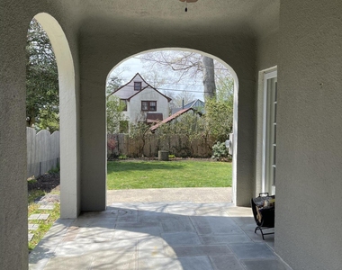 510 Blanchard Parkway - Photo Thumbnail 5
