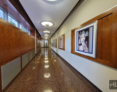 East 79th Street - Photo Thumbnail 5