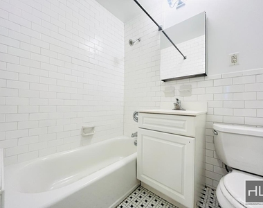 West 55 Street - Photo Thumbnail 2