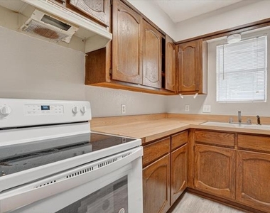 119 Del Rio Avenue - Photo Thumbnail 6