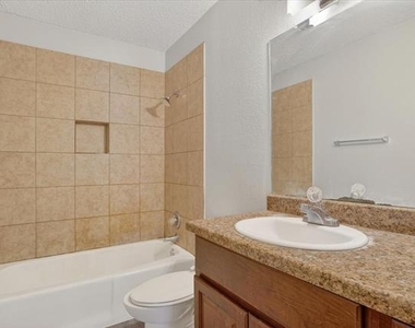 119 Del Rio Avenue - Photo Thumbnail 10